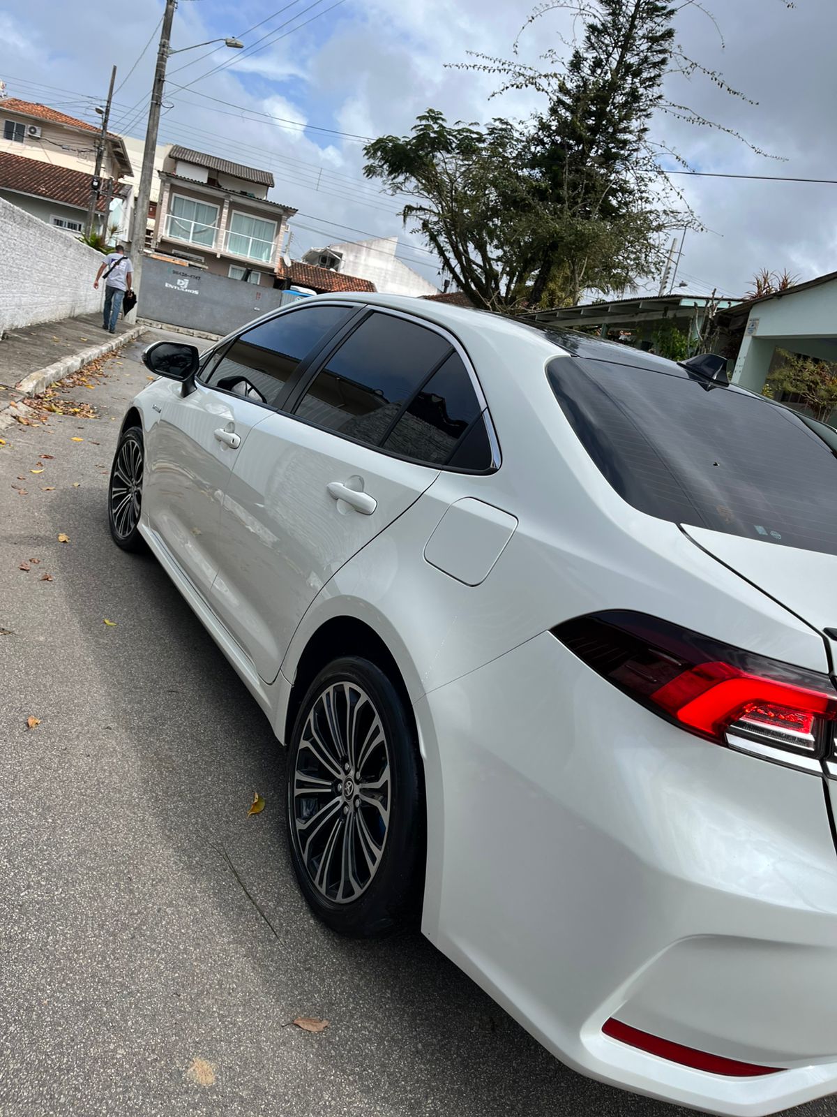 Carro lado esquerdo limpo - Pirata Lava Car